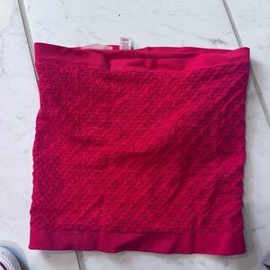 Chic Textured Women's Crop Top in Red Willow & Root size small Buckle Brand